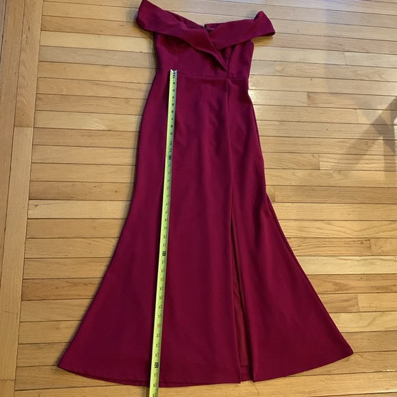 Lulu’s off the shoulder formal dress size S raspberry pink color - Picture 6 of 11